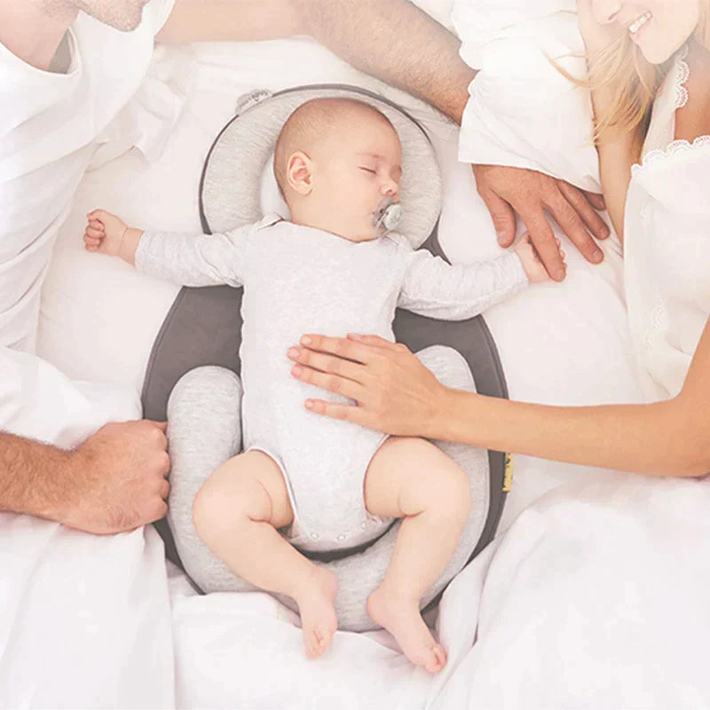 BabyEase Ergonomisch Kussen – Voorkomt Plat Hoofdje (0–6 Mnd)