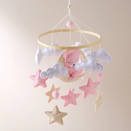 CuddleWood – Houten Baby Mobiel met Viltberen – Wiegdecoratie