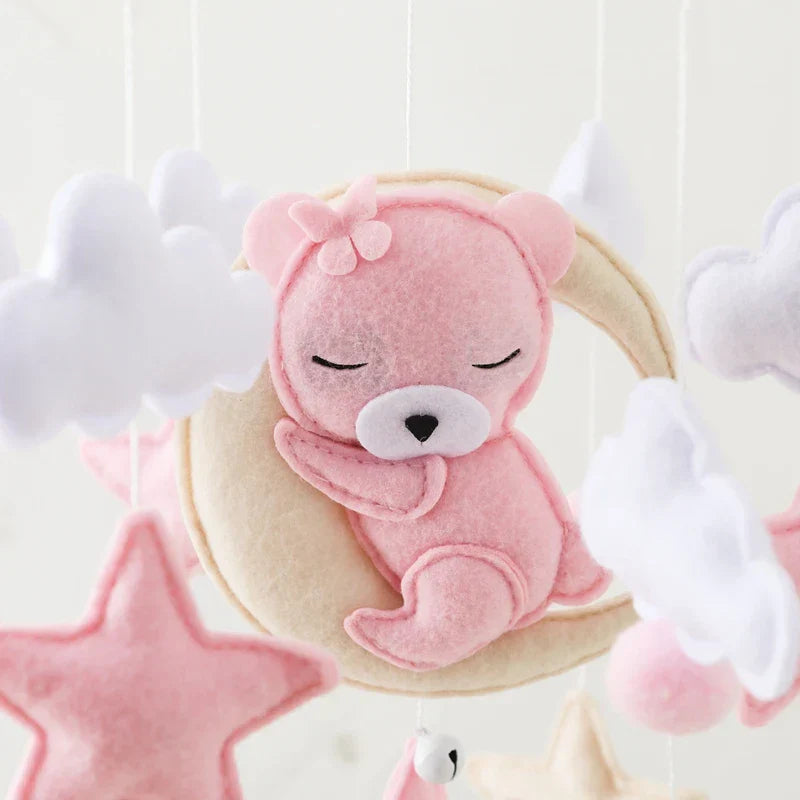 CuddleWood – Houten Baby Mobiel met Viltberen – Wiegdecoratie