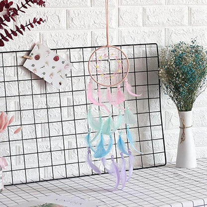 Dromenvanger Roze met Kleurrijke Veren - Handgemaakt voor Kinderkamer & Slaapkamer