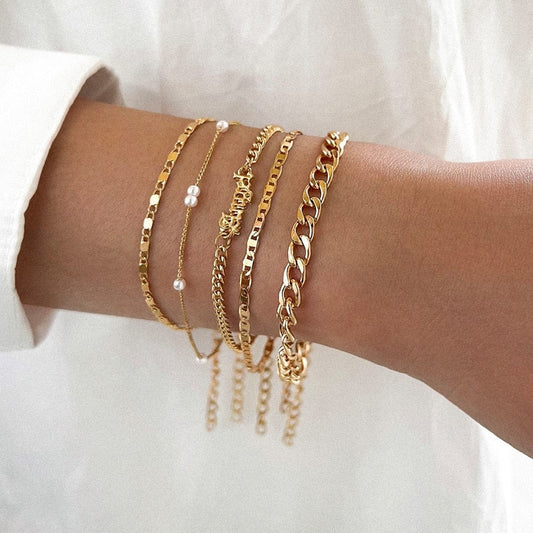 Armbanden Set Dames - Gouden Meerlaags & Verstelbaar met Parels voor Elegante Look